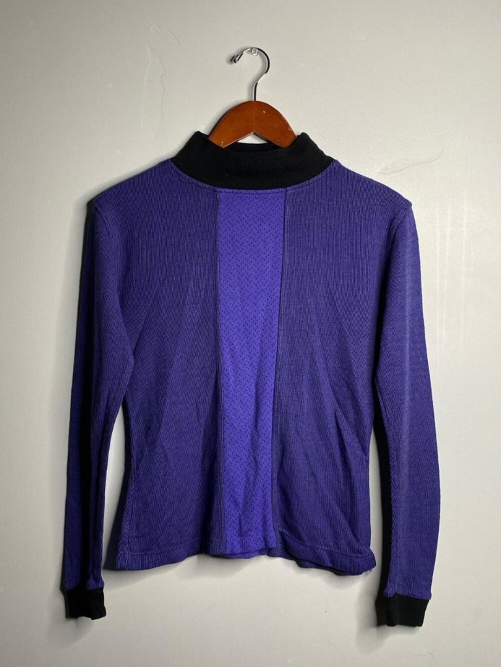 90s vintage black and purple long sleeve size medium